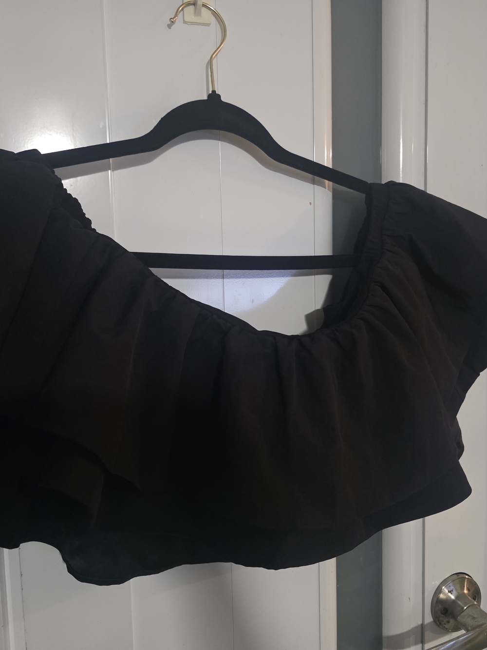 Forever 21 Black Ruffled Off-Shoulder Crop Top
